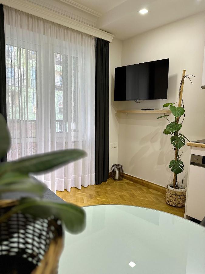 Apartment Batumi Esterno foto